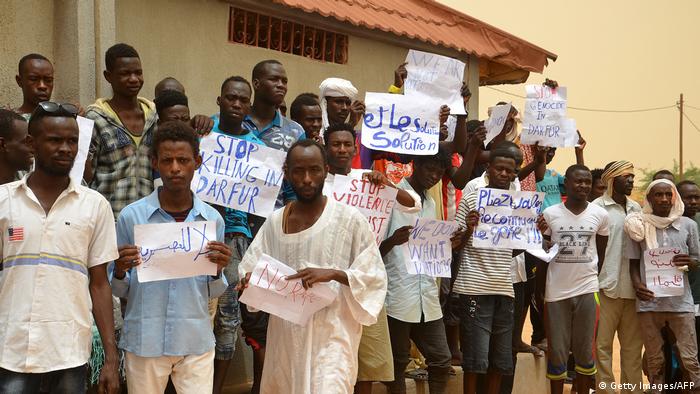 Niger: riots in the UNHCR centre in Agadez. A UN partner office and police headquarters burnt down. 27 year old Sudanese boy dies in the clashes